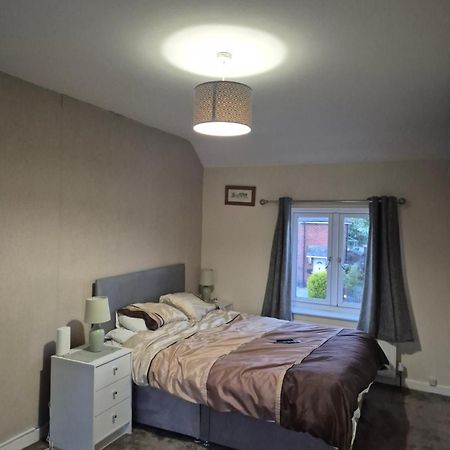Accomadation Рексем Экстерьер фото