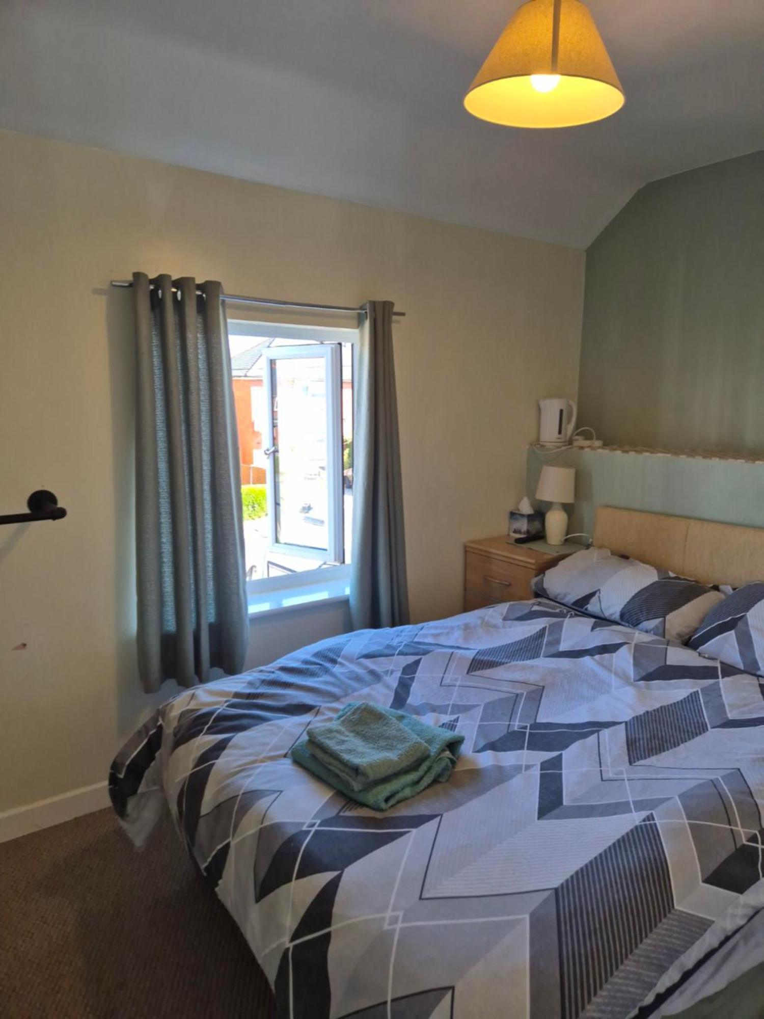 Accomadation Рексем Экстерьер фото