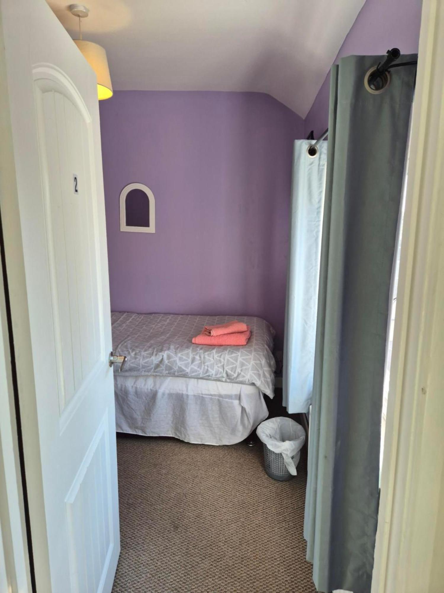 Accomadation Рексем Экстерьер фото