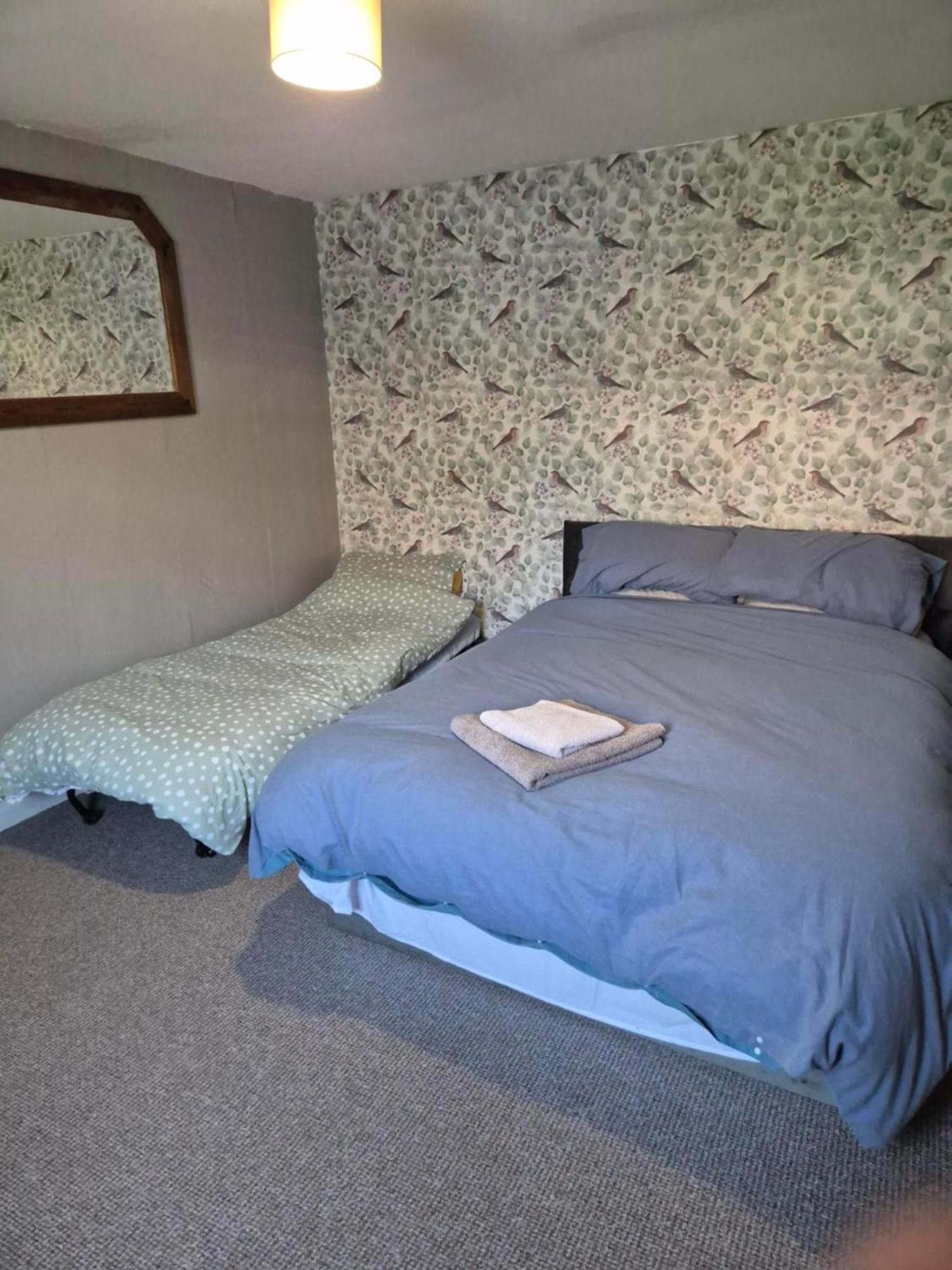 Accomadation Рексем Экстерьер фото